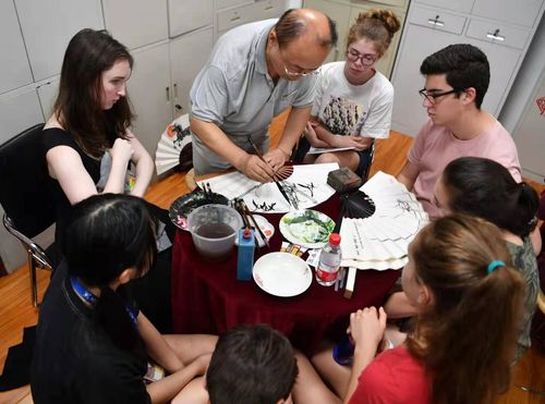 三學(xué)街社區(qū)開展"文明無國界 非遺躍九州"中外文化交流活動(dòng)